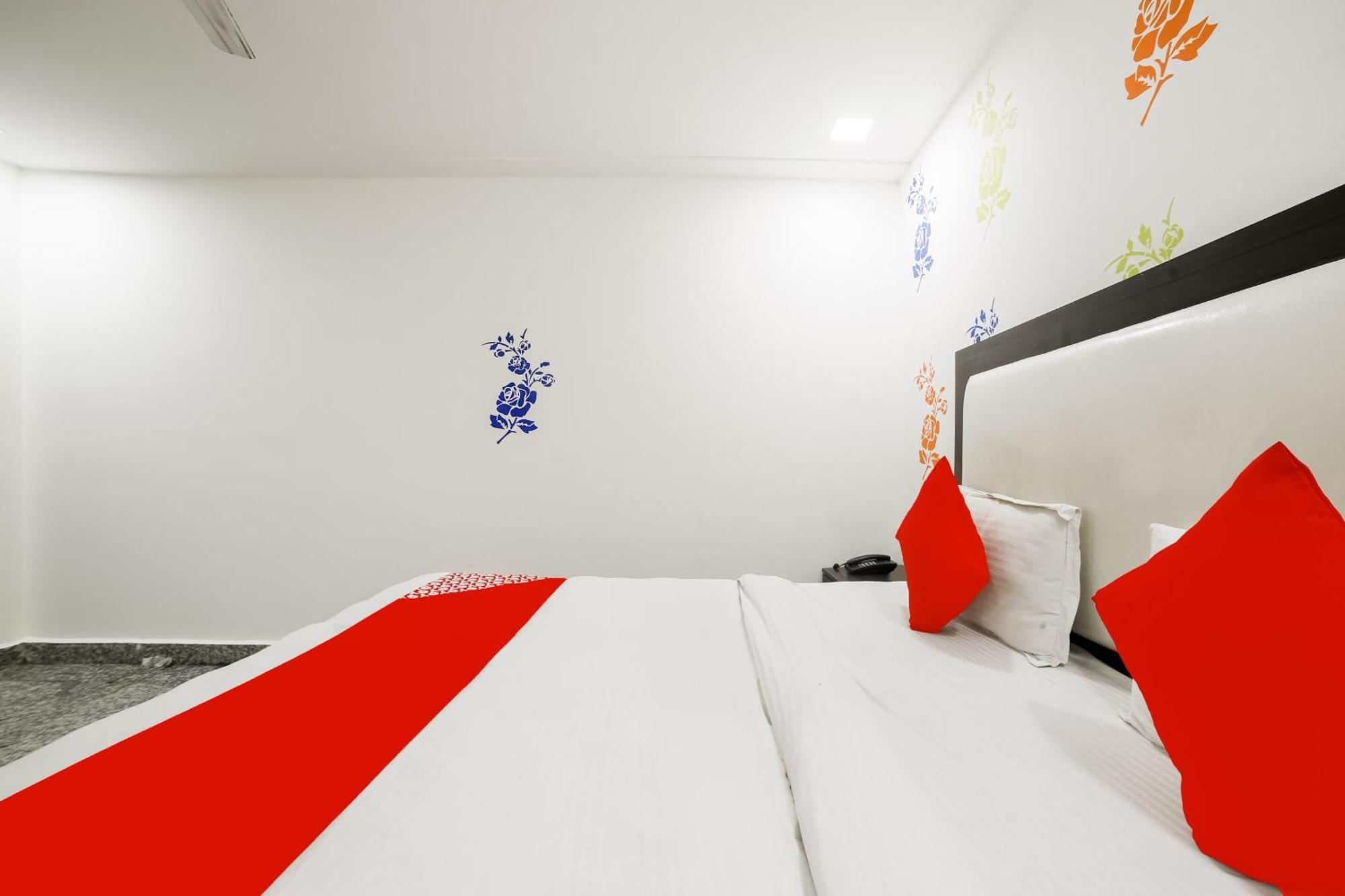 My Comfortable Hotel Yeni Delhi Dış mekan fotoğraf