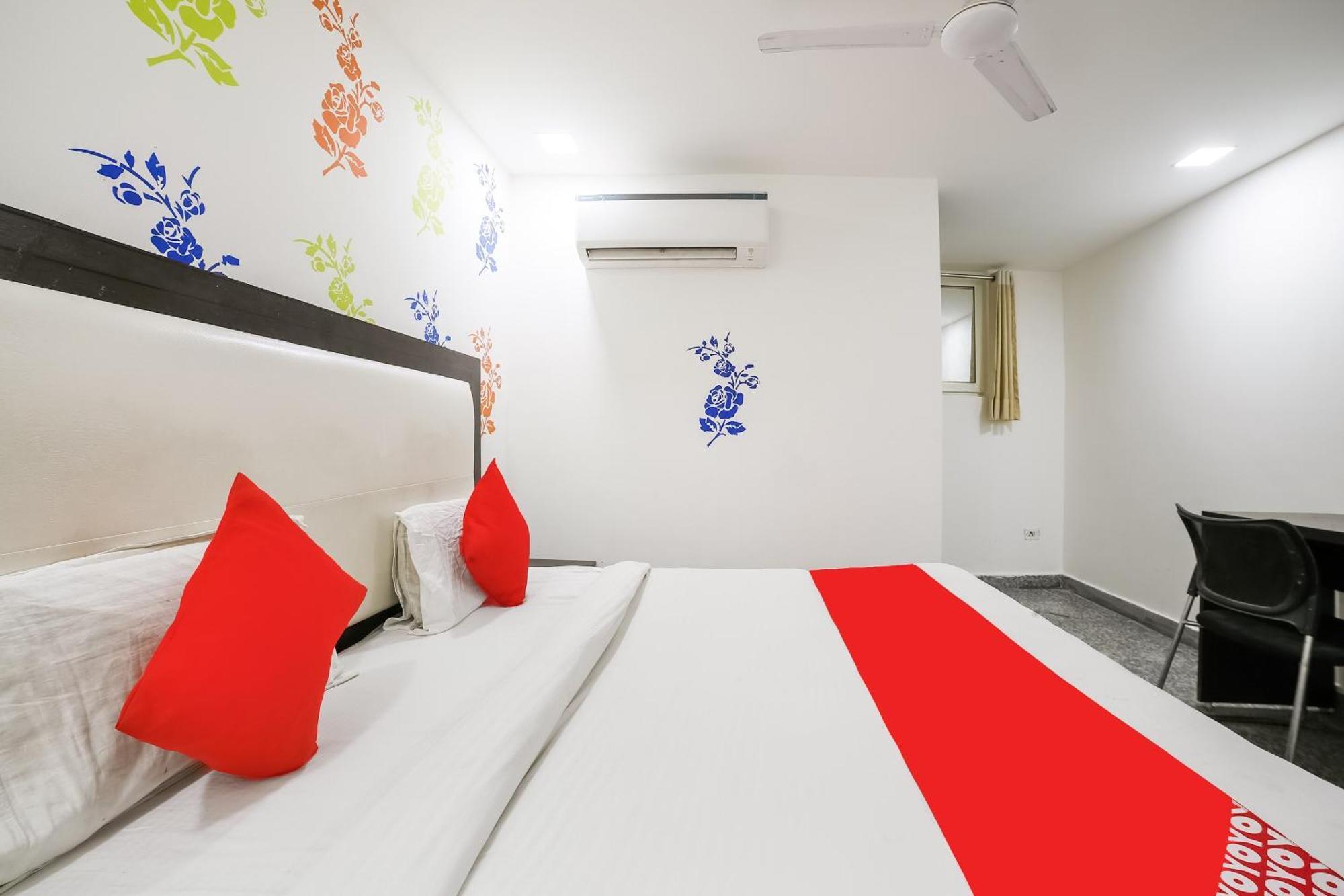 My Comfortable Hotel Yeni Delhi Dış mekan fotoğraf